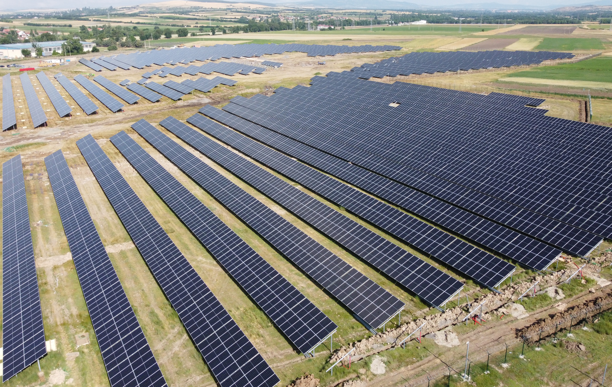 Sončna elektrarna | Sončne elektrarne so eden ključnih elementov trajnostnega pridobivanja energije v prihodnosti.  | Foto GEN-i