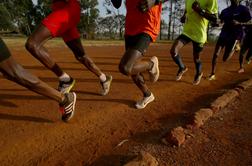 Znani kenijski atlet ob obisku doping kontrole zbežal čez okno