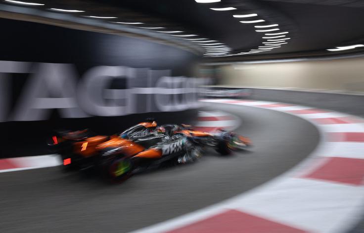 Oscar Piastri ima najmanj možnosti za naslov prvaka, a v McLarnu morajo v prvi vrsti poskrbeti, da ne bosta oba njihova dirkača ostala brez lovorike. | Foto: Reuters