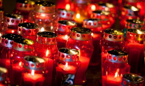 Prižgimo manj sveč – predniki nam ne bodo zamerili, potomci bodo pa hvaležni