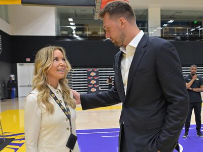 V Los Angelesu je počilo: Jeanie Buss napovedala "vojno"