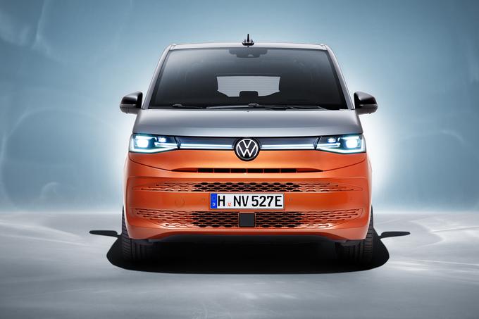 Sprednji del novega multivana, ki ima enake osnovne elemente kot tudi novi golf. | Foto: Volkswagen