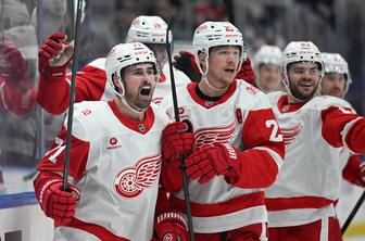 Hokejisti Detroita presenetili Buffalo