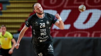 Slovan in Trimo stoodstotna, Celjani do remija, Velenjčani poraženi
