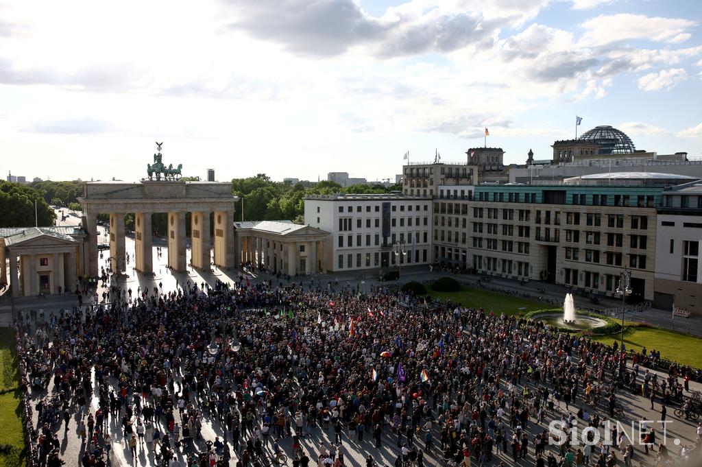 Protest v Berlinu v podporo Matthiasu Eckeju