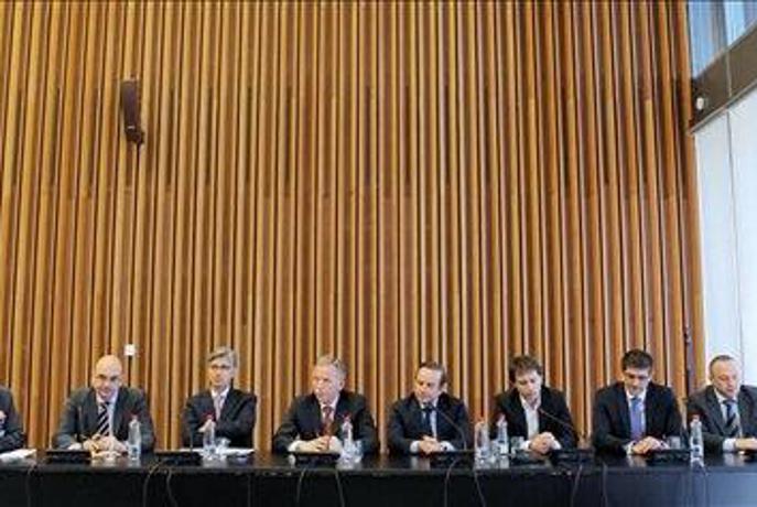 Vodilni finančniki pričakujejo še eno težavno leto