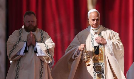 Papež razglasil sedem novih svetnikov: med njimi tudi nekdanji satanistični duhovnik
