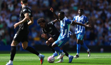 V živo: Manchester City v Brihtonu, danes derbi med Arsenalom in Liverpoolom