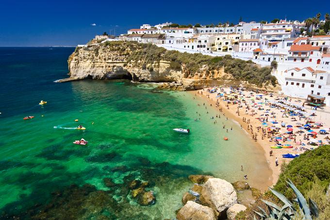 Algarve, najjužnejša portugalska pokrajina, se je s sončnim podnebjem, dobro zdravstveno oskrbo in ugodnimi nepremičninami prebila na prvo mesto lestvice. | Foto: Thinkstock
