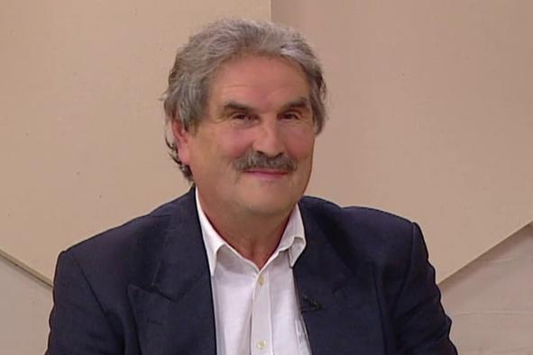 Mož Angelce Likovič razkril, kakšna je njegova žena doma #video