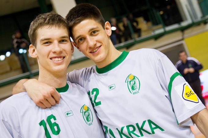 V Sloveniji je stik s člansko košarko iskal pri Krki (na fotografiji  družbi Jureta Ritlopa). | Foto: Sportida