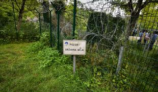 Guardian: Hrvaška policija riše križe na glave migrantov