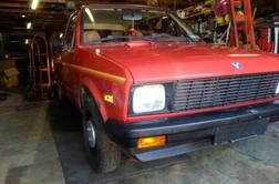 Zastava yugo v ZDA že klasika, Američan ga prodaja za sedem tisočakov