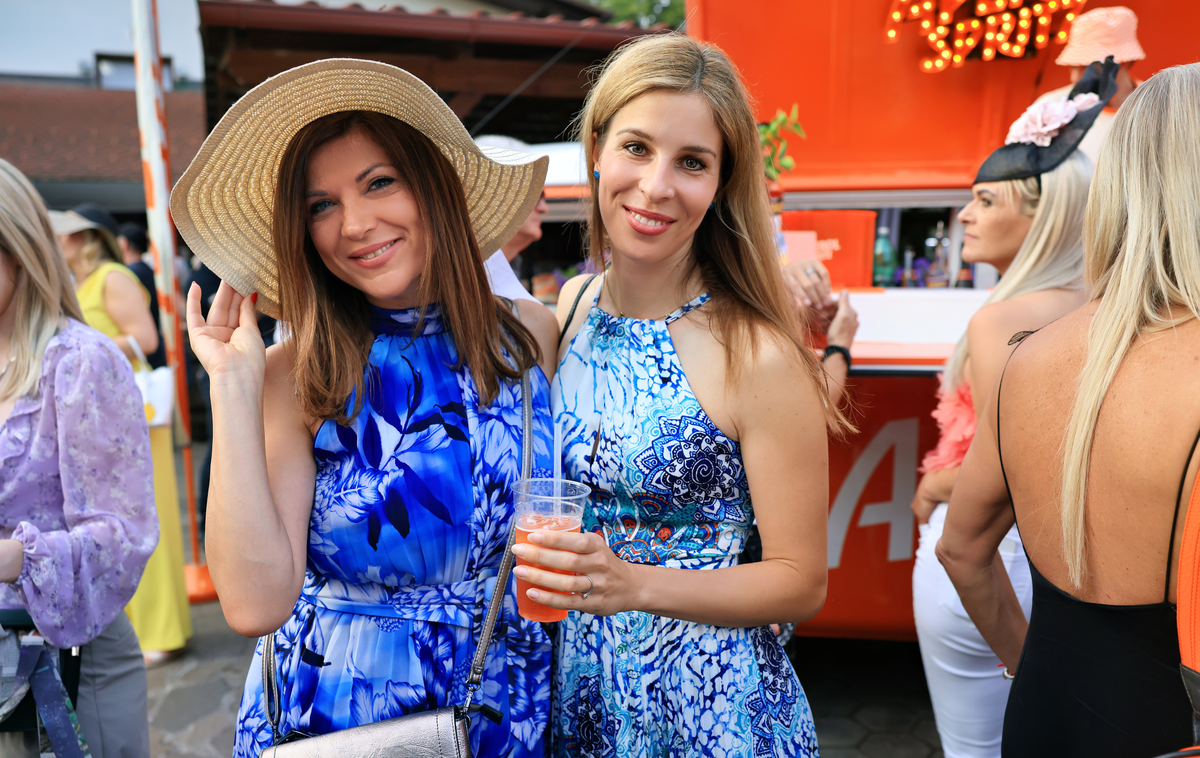 Lady piknik pod klobuki | Lea Mederal (desno) v družbi Jasne Kuljaj | Foto Mediaspeed