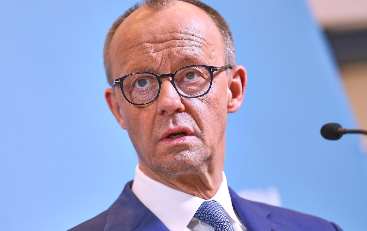 Friedrich Merz | "Najmanj desetletje smo imeli lažen občutek varnosti," je med razpravo pred glasovanjem povedal vodja krščanskih demokratov (CDU) in kanclerski kandidat Friedrich Merz. | Foto Reuters