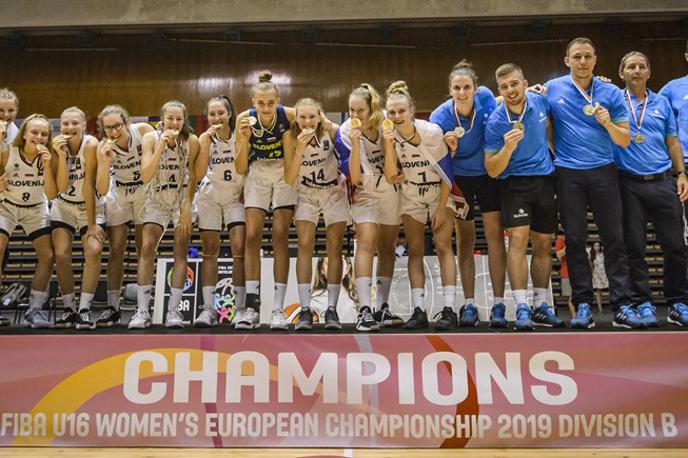 slovenska košarkarska reprezentanca U16 | Slovenska dekleta so osvojila naslov evropskih prvakinj divizije B. | Foto FIBA