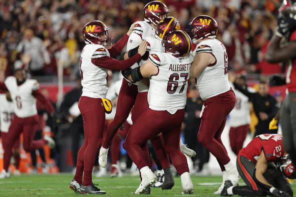 Washington Commanders senzacionalno izločili Tampa Bay Buccaneers