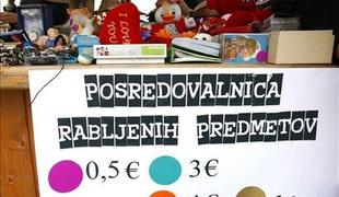 Kralji ulice s svojo prvo stojnico rabljenih predmetov