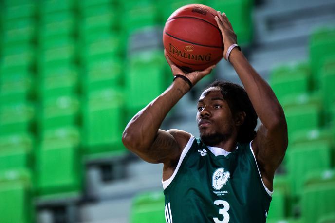 Kendrick Perry | Kendrick Perry je bil ob sobotnem porazu z 29 točkami najbolj razpoložen član Cedevite Olimpije. | Foto Sportida