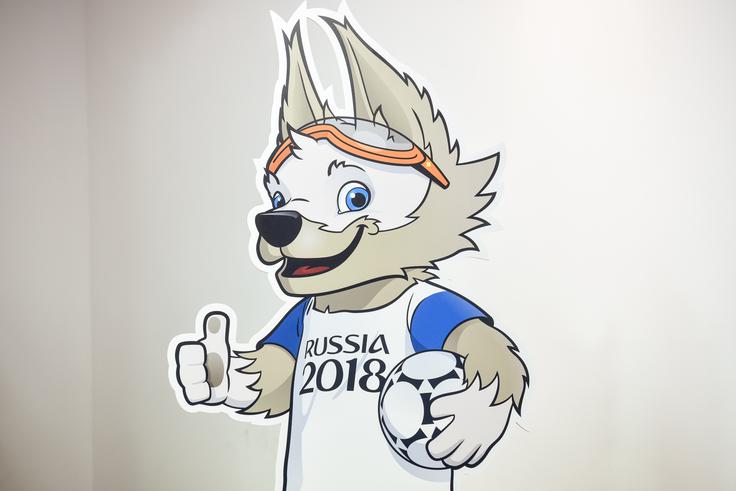 Zabivaka, ruski volk, ki je zmagal v natečaju za uradno maskoto SP 2018, komaj čaka na začetek dvobojev. | Foto: STA ,
