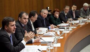 Virant Tanku: Iz administrativne muhe delate političnega slona