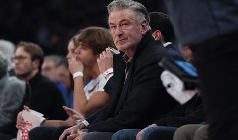 Alec Baldwin o usodnem streljanju: Resnice ni povedal še nihče