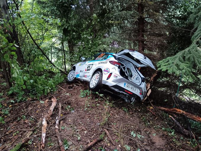 Tako sta reli sredi nevihte končala Martin Čendak in Jakob Markežič (opel corsa rally4).
 | Foto: Dejan Ščuka