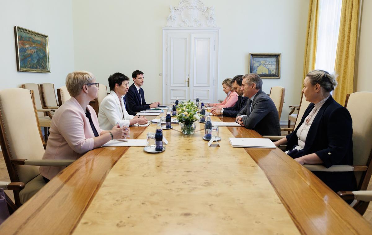 Robert Golob in Marta Kos_srečanje_finančni-okvir-EU_21JUL2025 | Foto Nebojša Tejić/STA