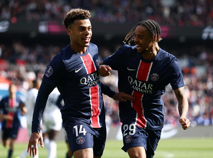 Desire Doue je dosegel prvi zadetek za PSG, podajo je prispeval Bradley Barcola. | Foto: Reuters