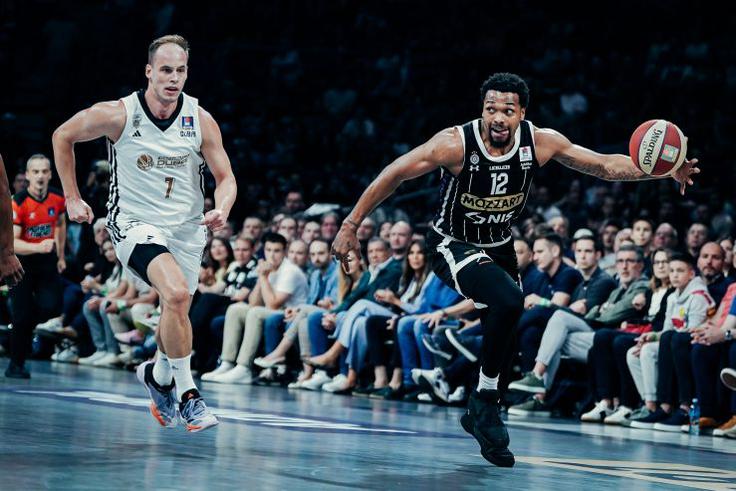 Klemen Prepelić in soigralci so bili nemočni proti Partizanu. | Foto: ABA League j.t.d./Dragana Stjepanovic