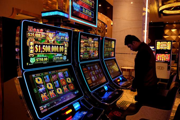 Igre na srečo, stavnica, igralni avtomati, igralnica | Foto: Reuters