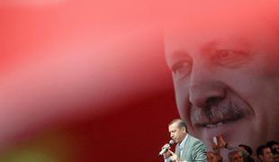Erdogan: Če trg Taksim ne bo prazen, ga bodo morale izprazniti varnostne sile