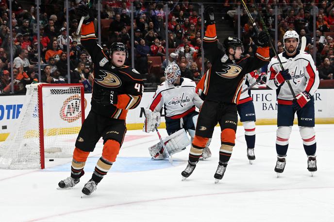 Anaheim Ducks | Anaheim je vknjižil zmago nad aktualnimi prvaki. | Foto Reuters