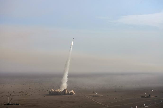 Iranska raketa | Med ZDA in Iranom od 8. aprila velja prekinitev ognja, medtem ko so pogajanja o končanju vojne, ki se je 28. februarja začela z izraelsko-ameriškimi napadi na islamsko republiko, zastala. | Foto Guliverimage
