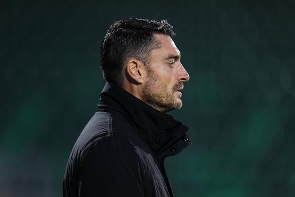 Riera z ostro izjavo o trenerju Shamrock Rovers močno razburil javnost