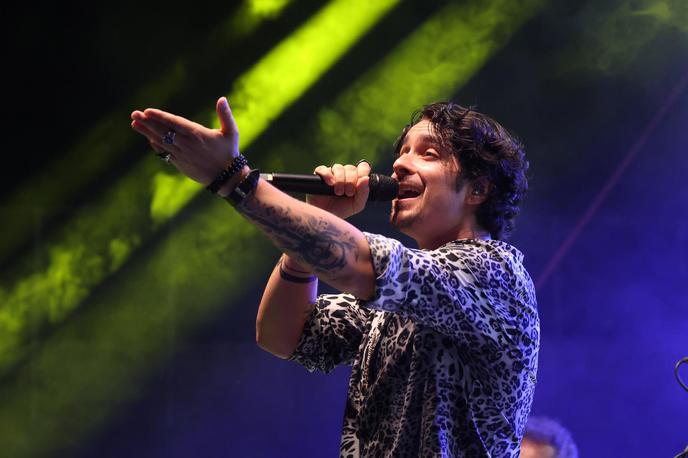 Igor Drvenkar, Parni Valjak | Pevec Parnega Valjaka Igor Drvenkar se je s partnerko Noro razveselil najlepšega možnega novoletnega darila. | Foto Pixsell/Dusko Jaramaz