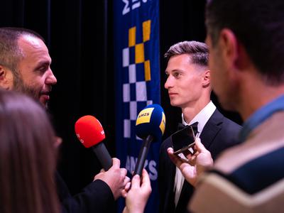 "Zraven sva z najmanjšim proračunom. A sem dokazal, da je možno!"