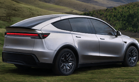 Tesla model Y s šestimi sedeži: za zdaj le za Kitajce, avto meri skoraj pet metrov #foto