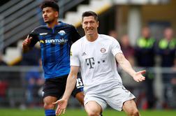 Leipzig brez Kampla lahek plen za Schalke, tesna zmaga Bayerna, le točka za Dortmund