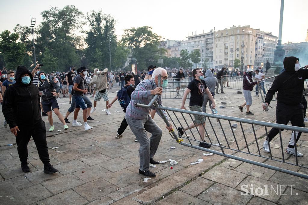 Protesti v Beogradu