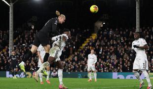 Manchester City zabil pet golov, a trepetal za zmago