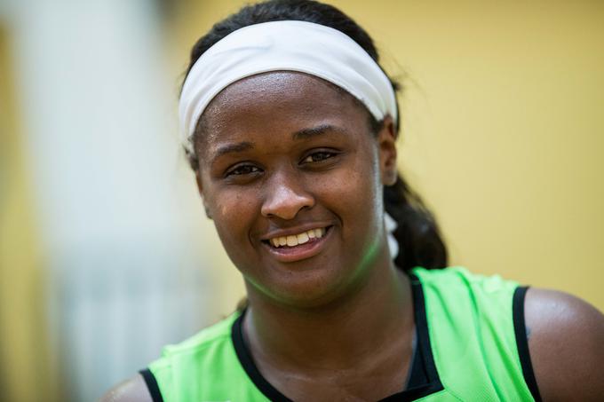 Shante Evans bo še naprej igrala za Slovenijo. | Foto: Vid Ponikvar