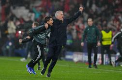 Spektakularen gol vratarja Benfice, ki je tudi karizmatičnega Mourinha pustil brez besed #video