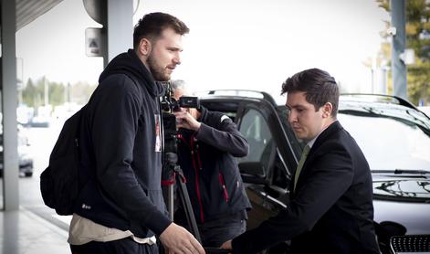 Dončić že pristal na letališču, najprej na pregled kolena? #video