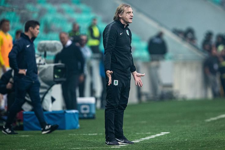 Priznal je, da delo tudi njemu otežujejo številne pijavke v klubu in okoli njega, a se z njimi ne obremenjuje. | Foto: Grega Valančič/Sportida