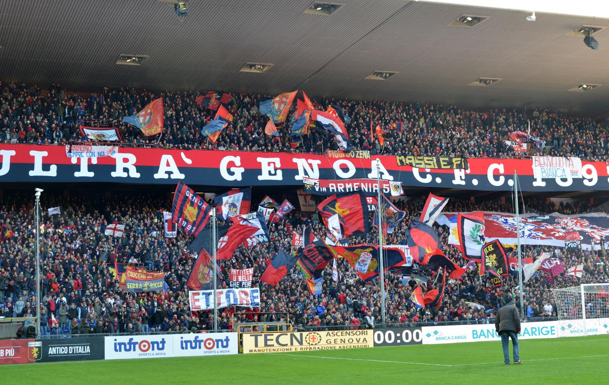 Genova navijači | Navijači Genoe se bodo poklonili žrtvam tragedije v Genovi. | Foto Getty Images