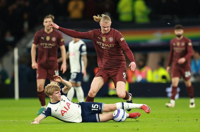 Erling Haaland je zaradi poškodbe izpustil dve tekmi, a je že nazaj in je v 12. minuti tudi zadel za 1:0. | Foto: Reuters