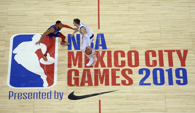 Mehiško velemesto je gostilo košarkarje NBA že na deseti tekmi. Toliko točk, kot jih je dosegel Luka Dončić, ni na tleh južne sosede ZDA dosegel še nihče.  | Foto: Reuters