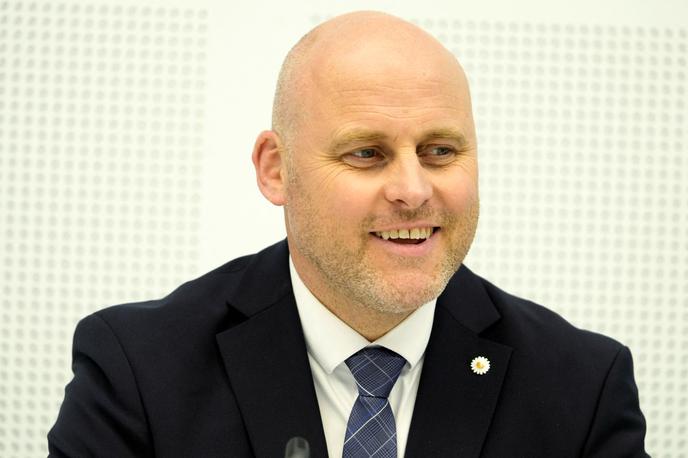 Andris Kulbergs, Latvija | Z večino 66 poslancev v 100-članskem parlamentu so zakonodajalci za predsednika vlade potrdili 47-letnega centrista Andrisa Kulbergsa, ki bo vodil baltsko državo do parlamentarnih volitev 3. oktobra. | Foto Reuters