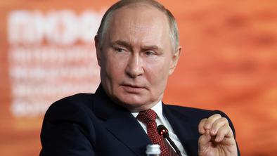 Putin: Načrtujemo zmanjšanje izdatkov za obrambo